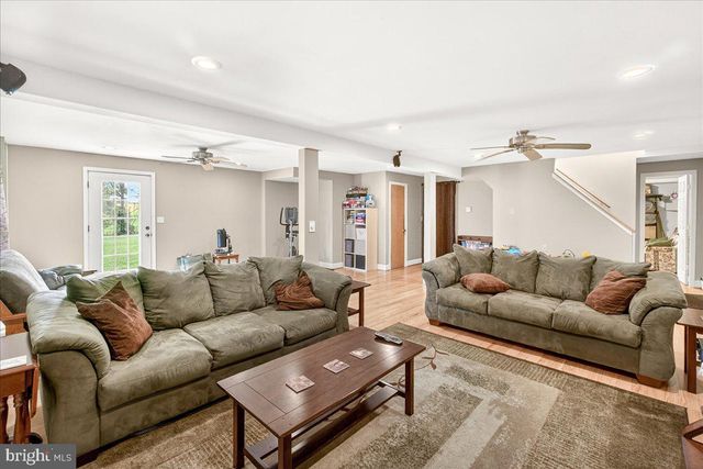 9712 THOMPSON DR, Ijamsville, MD 21754