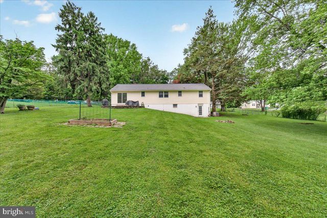 9712 THOMPSON DR, Ijamsville, MD 21754