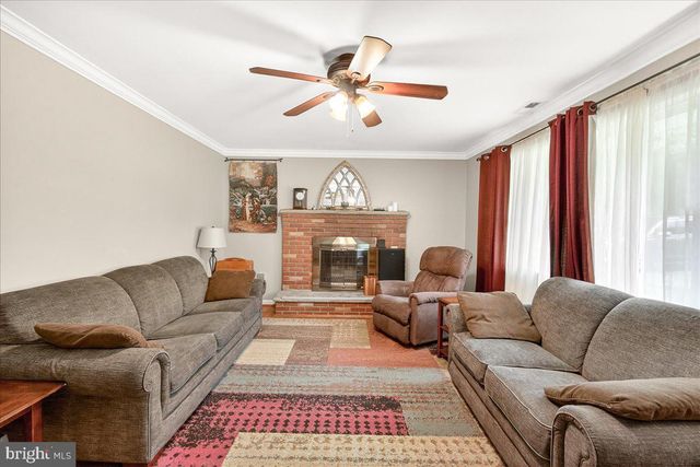 9712 THOMPSON DR, Ijamsville, MD 21754