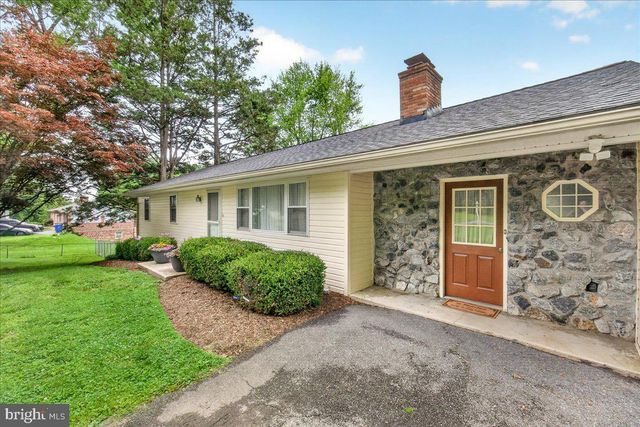 9712 THOMPSON DR, Ijamsville, MD 21754