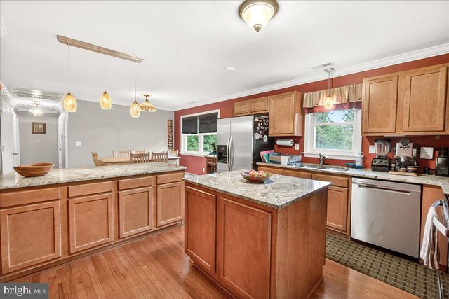 9712 THOMPSON DR, Ijamsville, MD 21754