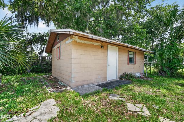 610 Holmes Avenue, Daytona Beach, FL 32114