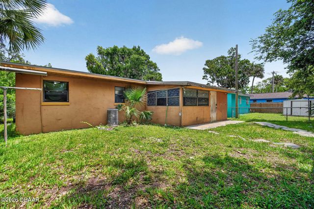 610 Holmes Avenue, Daytona Beach, FL 32114