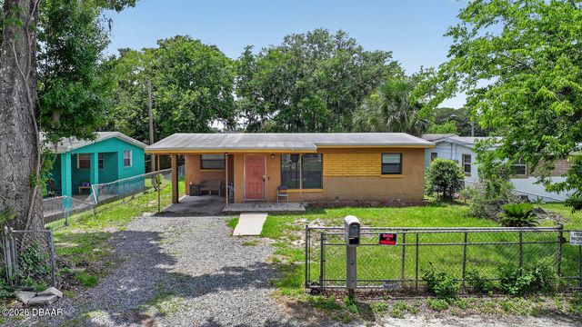 610 Holmes Avenue, Daytona Beach, FL 32114
