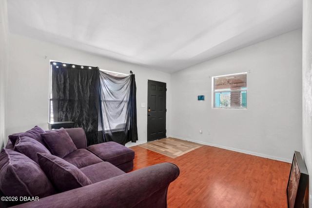 610 Holmes Avenue, Daytona Beach, FL 32114
