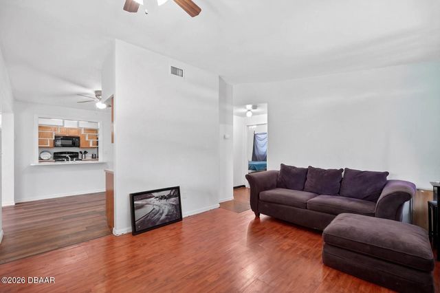 610 Holmes Avenue, Daytona Beach, FL 32114
