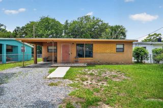 610 Holmes Avenue, Daytona Beach, FL 32114
