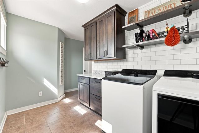 4803 NE Hillcrest Court, Ankeny, IA 50021