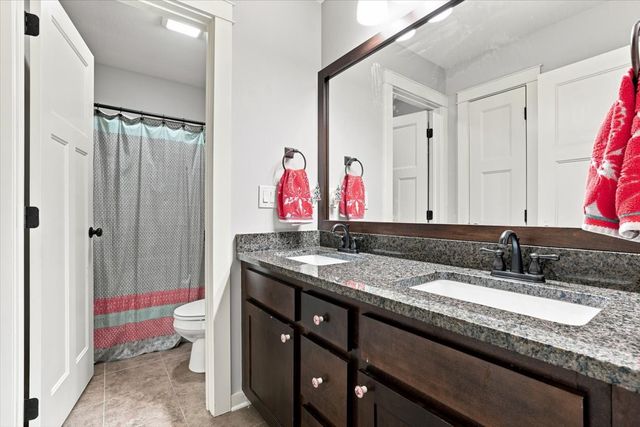 4803 NE Hillcrest Court, Ankeny, IA 50021