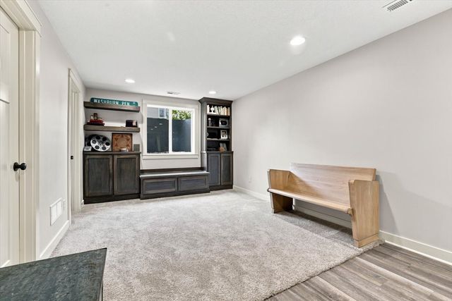4803 NE Hillcrest Court, Ankeny, IA 50021