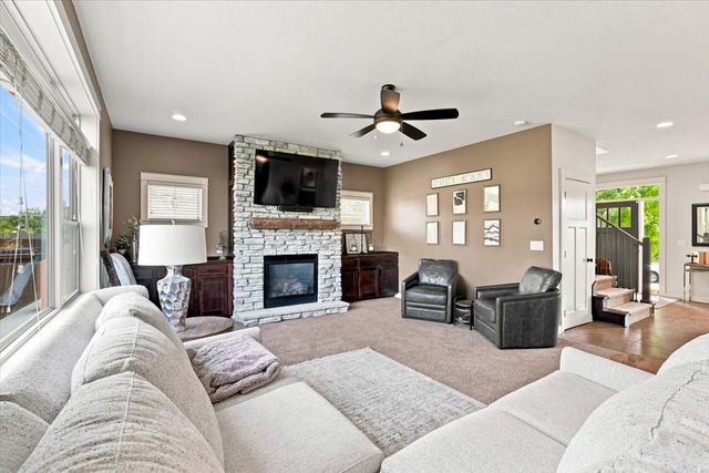 4803 NE Hillcrest Court, Ankeny, IA 50021
