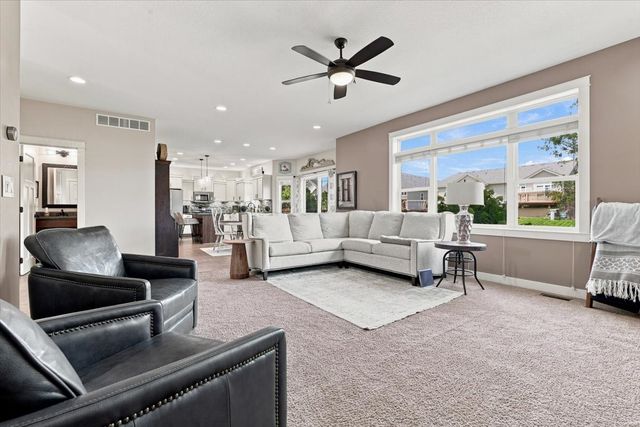 4803 NE Hillcrest Court, Ankeny, IA 50021