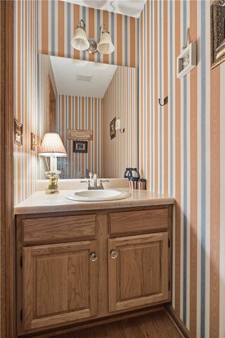2414 Wedgewood Dr, Franklin Park, PA 15090