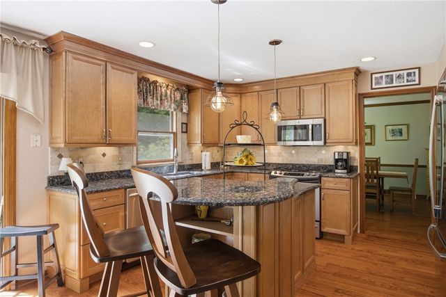 2414 Wedgewood Dr, Franklin Park, PA 15090
