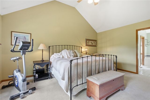 2414 Wedgewood Dr, Franklin Park, PA 15090