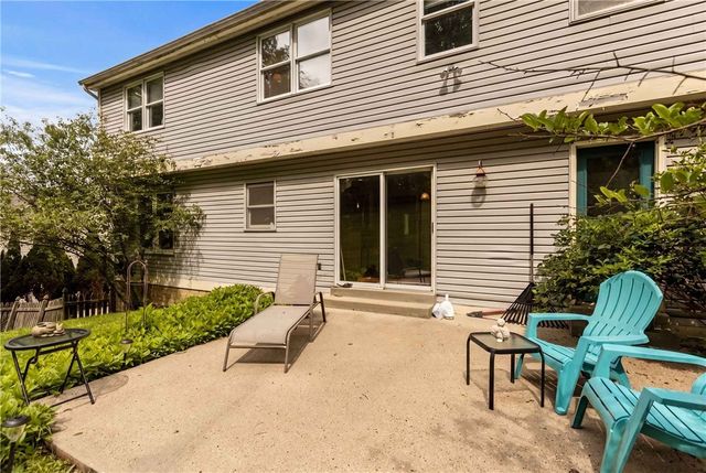 2414 Wedgewood Dr, Franklin Park, PA 15090