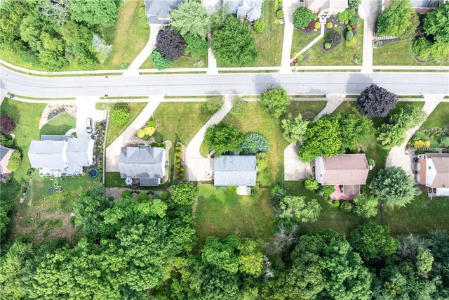 2414 Wedgewood Dr, Franklin Park, PA 15090