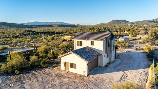 2605 W Ute Court, New River, AZ 85087