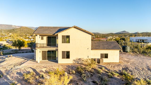 2605 W Ute Court, New River, AZ 85087
