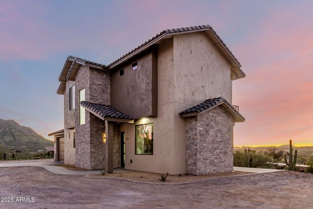 2605 W Ute Court, New River, AZ 85087