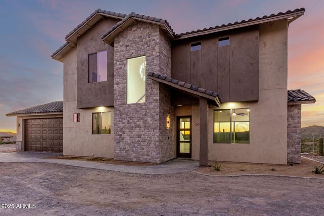 2605 W Ute Court, New River, AZ 85087