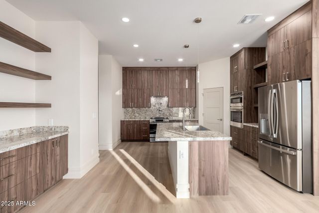 2605 W Ute Court, New River, AZ 85087