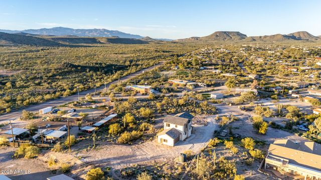 2605 W Ute Court, New River, AZ 85087