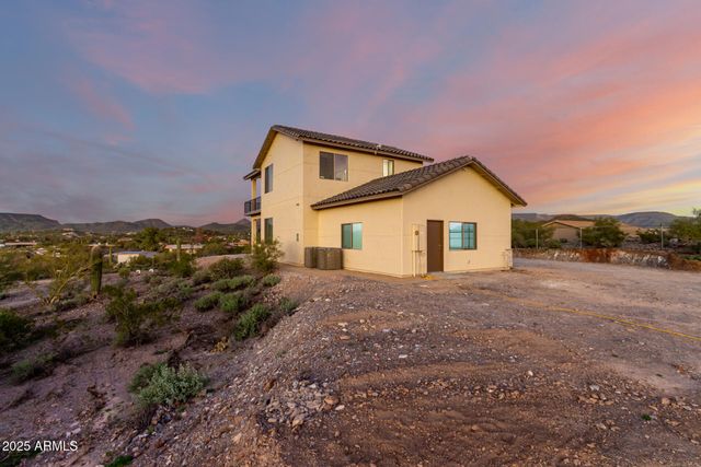2605 W Ute Court, New River, AZ 85087