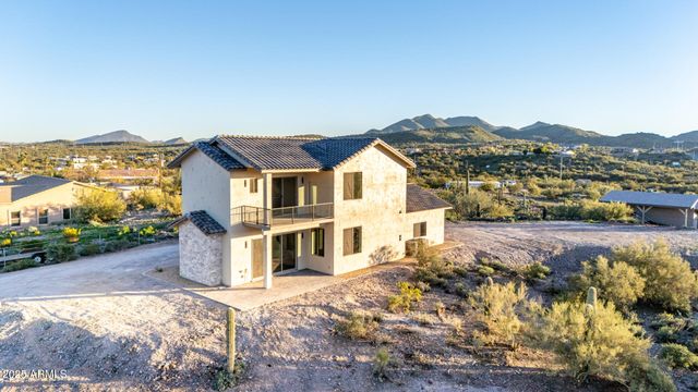 2605 W Ute Court, New River, AZ 85087