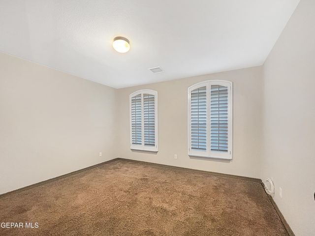 13125 Lost Willow Avenue, El Paso, TX 79938