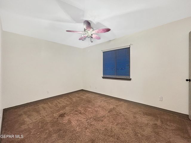 13125 Lost Willow Avenue, El Paso, TX 79938