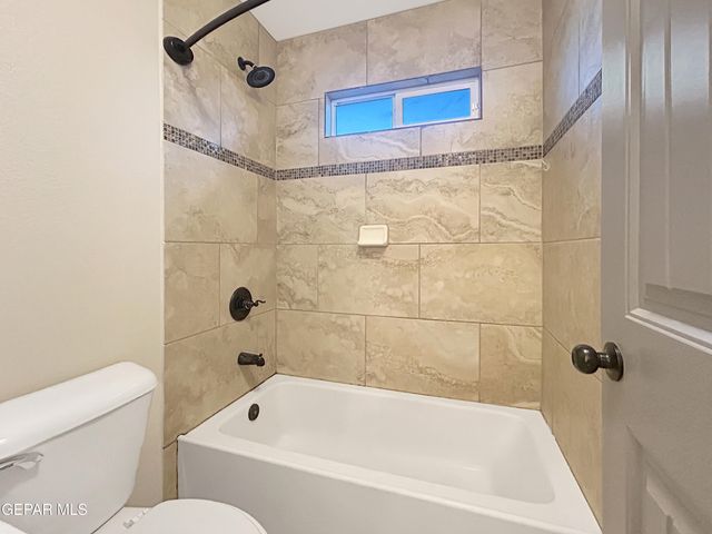 13125 Lost Willow Avenue, El Paso, TX 79938