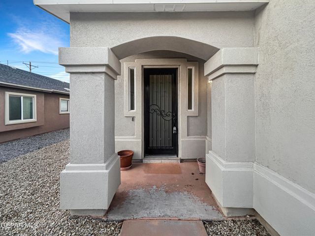 13125 Lost Willow Avenue, El Paso, TX 79938