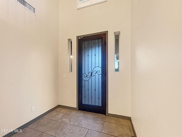 13125 Lost Willow Avenue, El Paso, TX 79938