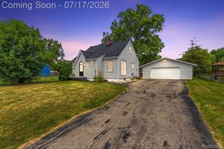 2496 Stockbridge Street, Burton, MI 48509
