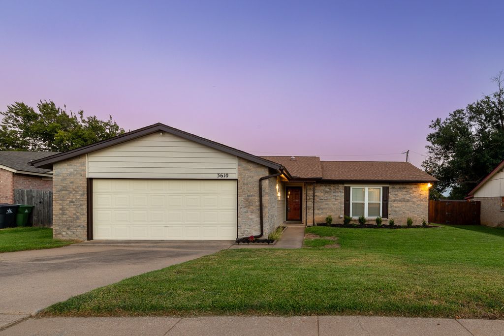3610 Palomino Drive, Arlington, TX 76017 — exterior
