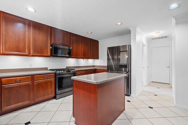 2810 Legends Knoll Drive, Spring, TX 77386