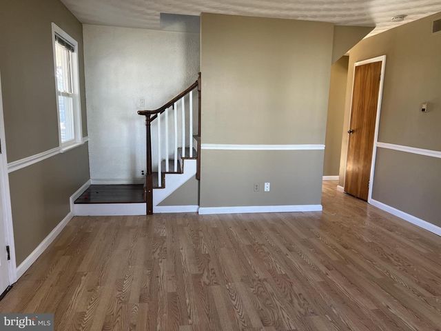 1904 PIMMIT DR, Falls Church, VA 22043