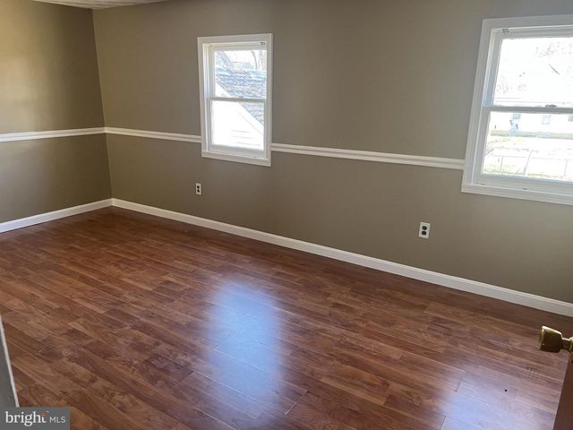 1904 PIMMIT DR, Falls Church, VA 22043