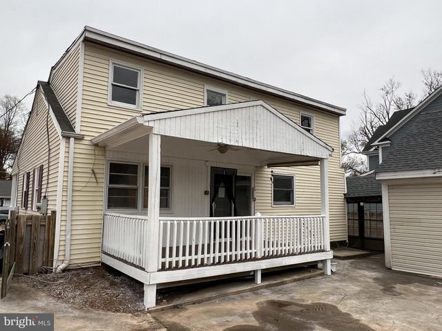 1904 PIMMIT DR, Falls Church, VA 22043