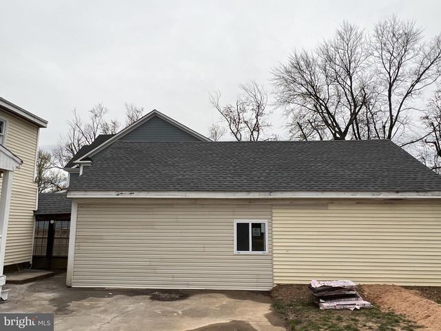 1904 PIMMIT DR, Falls Church, VA 22043