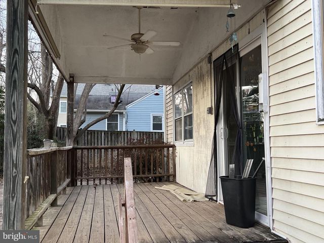 1904 PIMMIT DR, Falls Church, VA 22043