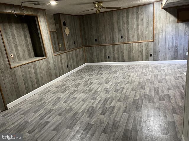 1904 PIMMIT DR, Falls Church, VA 22043