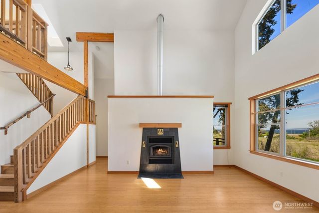 38104 Hillview Lane NE, Hansville, WA 98340
