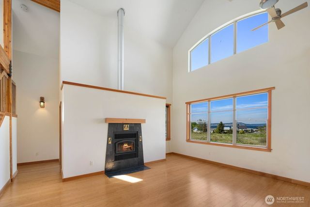 38104 Hillview Lane NE, Hansville, WA 98340