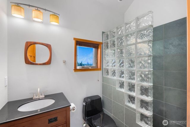 38104 Hillview Lane NE, Hansville, WA 98340