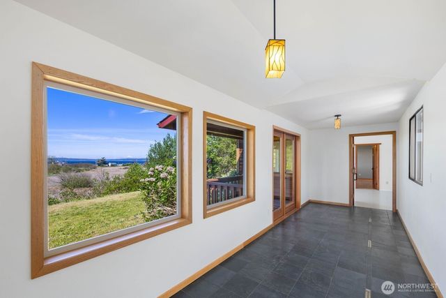 38104 Hillview Lane NE, Hansville, WA 98340