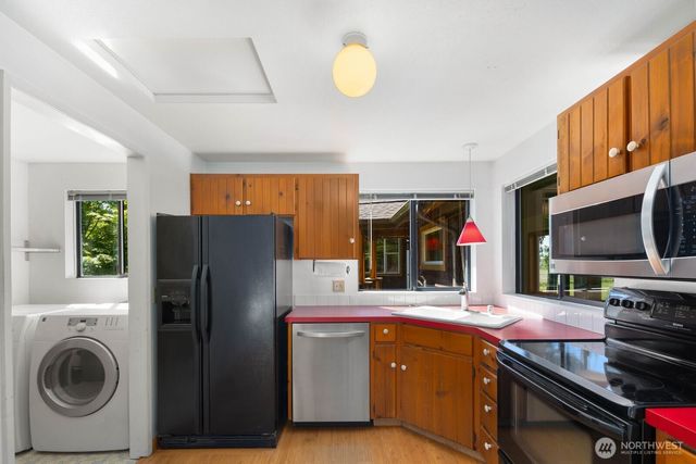 38104 Hillview Lane NE, Hansville, WA 98340