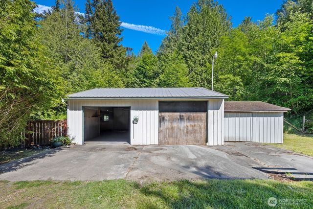 38104 Hillview Lane NE, Hansville, WA 98340