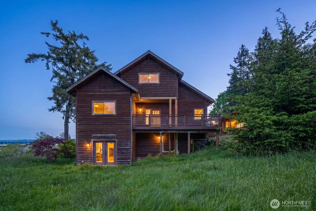 38104 Hillview Lane NE, Hansville, WA 98340